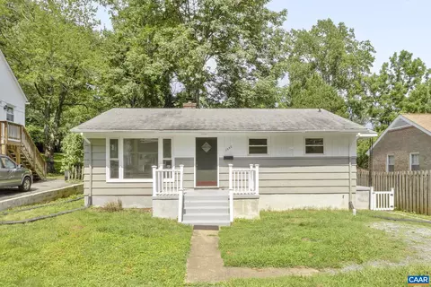 2552 Woodland Dr, Charlottesville, VA 22903