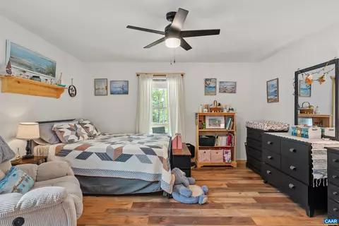 Bedroom - 1426 Firehouse Rd, Buckingham, VA 23921 photo 2 of 7