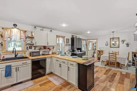 Kitchen - 1426 Firehouse Rd, Buckingham, VA 23921 photo 7 of 8