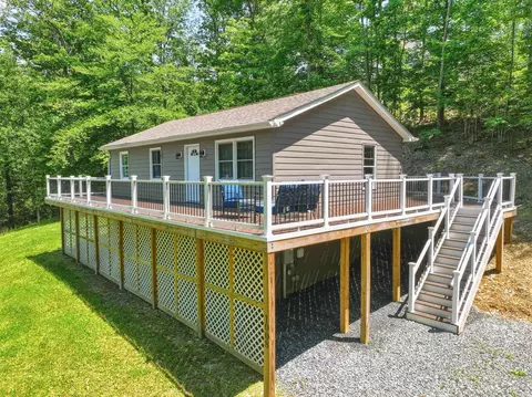 1008 Oregon Hollow Rd, Linden, VA 22642