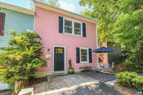 616 Brown St, Charlottesville, VA 22903