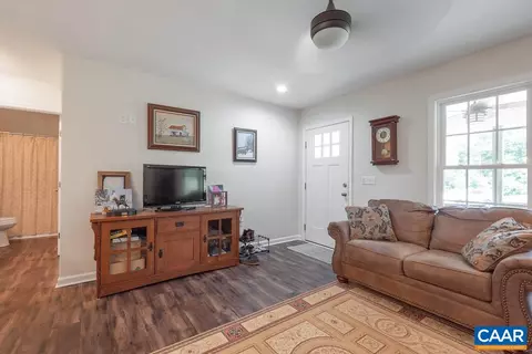 Entry Way - 4336 Hells Bend Rd, Palmyra, VA 22963 photo 1 of 3