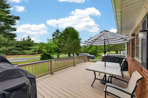 7827 N Lee Hwy N, Raphine, VA 24472