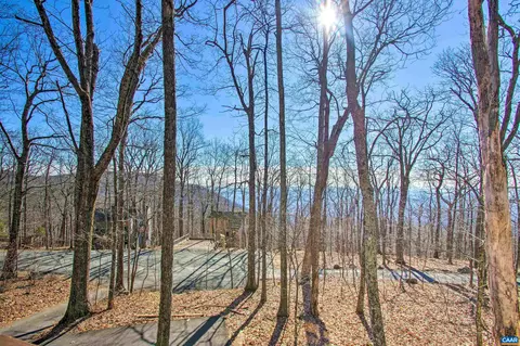 138 Oak Ln, Wintergreen Resort, VA 22967