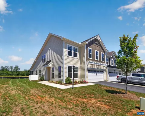 424 Bayberry Ln, Zion Crossroads, VA 22942
