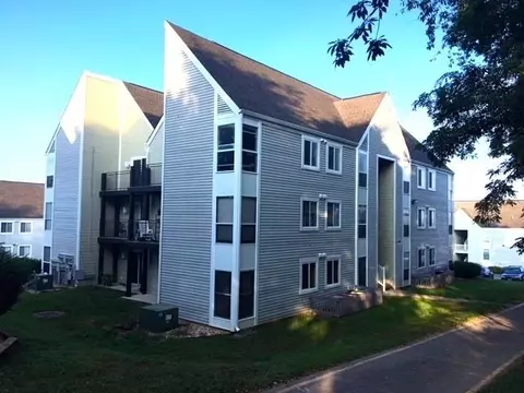 1384 Hunters Rd #E, Harrisonburg, VA 22801