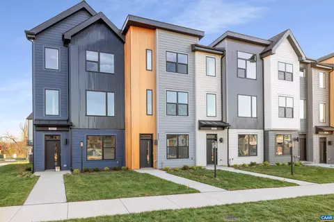 18 Wardell Crst # B, Charlottesville, VA 22902