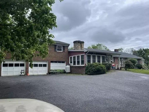 42 Bikah Ln, Lexington, VA 24450