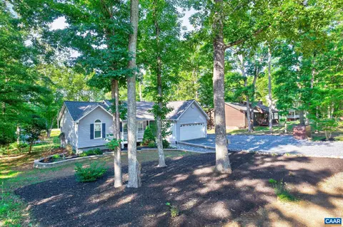 Exterior - 137 Jefferson Dr, Palmyra, VA 22963 photo 2 of 16