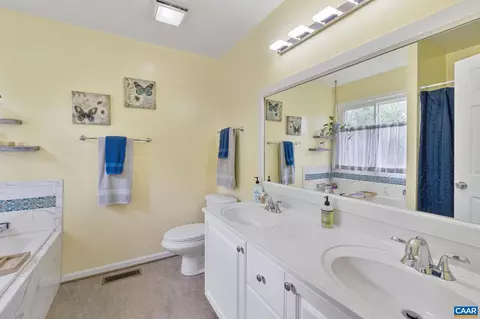 Bath - 137 Jefferson Dr, Palmyra, VA 22963 photo 1 of 4