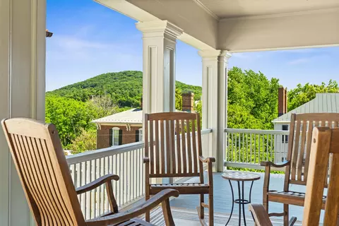 305 E Beverley St, Staunton, VA 24401 photo 50