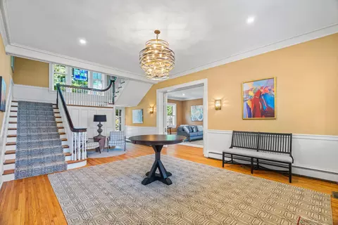 305 E Beverley St, Staunton, VA 24401 photo 10