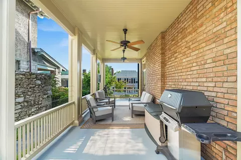 305 E Beverley St, Staunton, VA 24401 photo 24