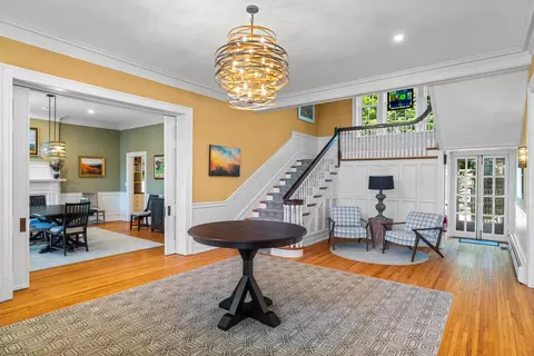 305 E Beverley St, Staunton, VA 24401 photo 7