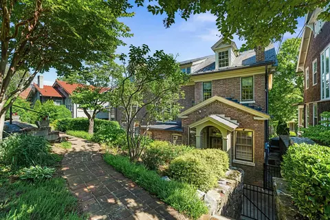 305 E Beverley St, Staunton, VA 24401 photo 68