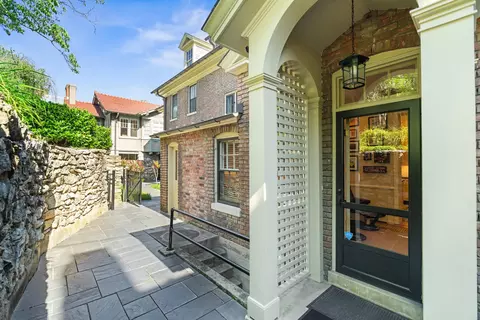 305 E Beverley St, Staunton, VA 24401 photo 63