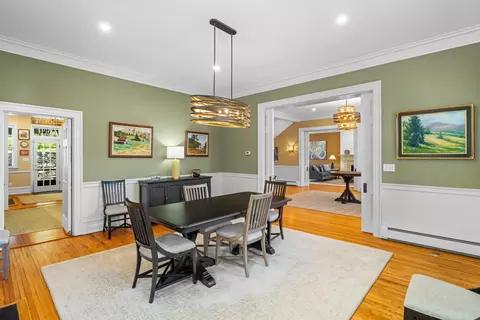 305 E Beverley St, Staunton, VA 24401 photo 13
