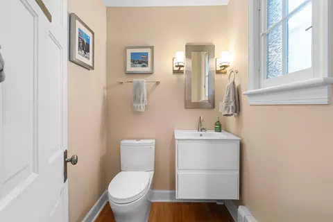 305 E Beverley St, Staunton, VA 24401 photo 33