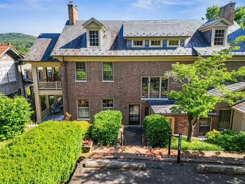 305 E Beverley St, Staunton, VA 24401 photo 72