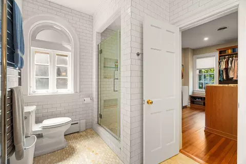 305 E Beverley St, Staunton, VA 24401 photo 44