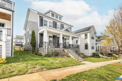 1609 Griffin Grv, Charlottesville, VA 22901