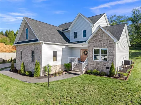 430 Rachel Dr, Penn Laird, VA 22846