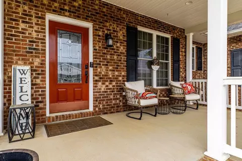 14 Old Oak Dr, Stuarts Draft, VA 24477