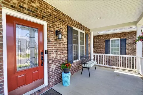 14 Old Oak Dr, Stuarts Draft, VA 24477 photo 2