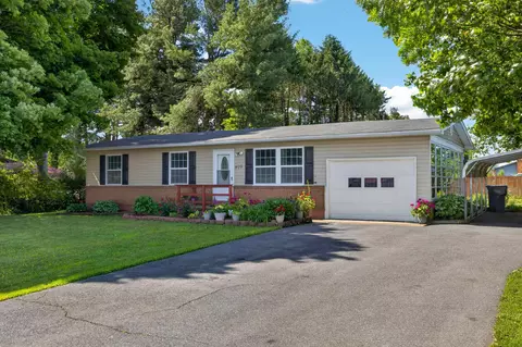 409 13th St, Grottoes, VA 24441