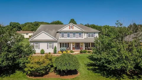 855 Wild Cherry Ln, Harrisonburg, VA 22801