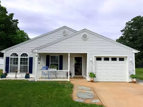 405 Greenwood Rd, Staunton, VA 24401
