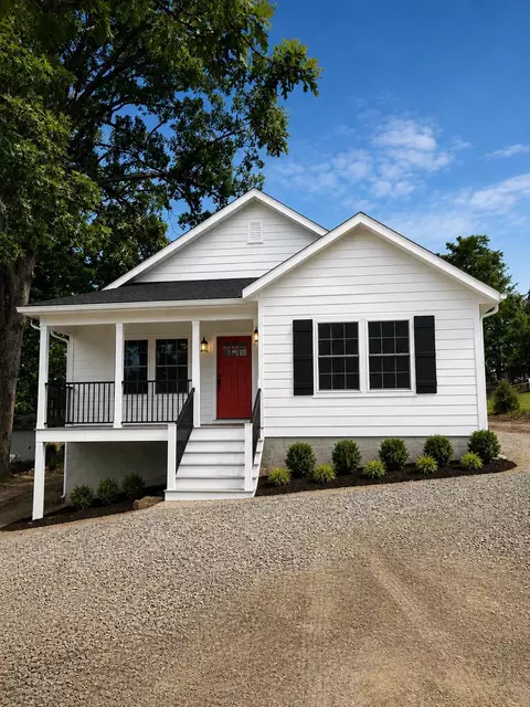 367 Mary Gray Ln, Staunton, VA 24401