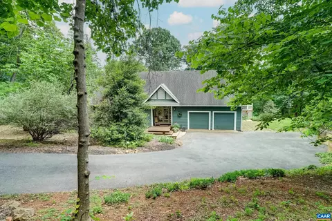 136 Hooded Warbler Ln, Nellysford, VA 22958