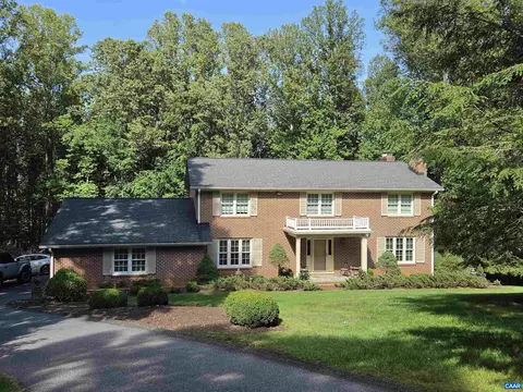 985 Tanglewood Rd, Charlottesville, VA 22901