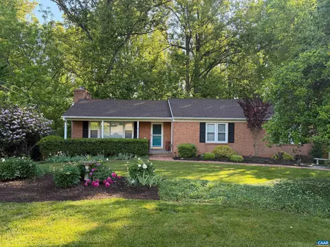 1709 Essex Rd, Charlottesville, VA 22901