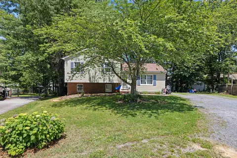 16 Kingston Ct, Stuarts Draft, VA 24477