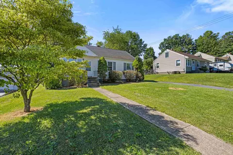 303 Devon Rd, Staunton, VA 24401 photo 5