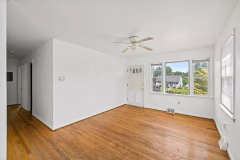 303 Devon Rd, Staunton, VA 24401 photo 11