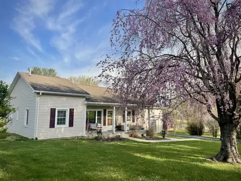 371 National Ave, Staunton, VA 24401