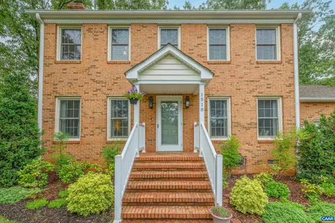1518 Old Brook Rd, Charlottesville, VA 22901