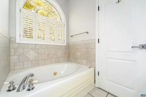 Bath - 36 Hatchechubee Rd, Palmyra, VA 22963 photo 4 of 5
