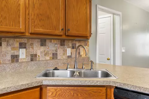 Kitchen - 3087 Declaration Dr, Broadway, VA 22815 photo 3 of 8
