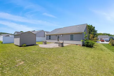 Exterior - 3087 Declaration Dr, Broadway, VA 22815 photo 7 of 14
