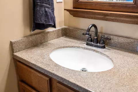 Bath - 3087 Declaration Dr, Broadway, VA 22815 photo 2 of 6