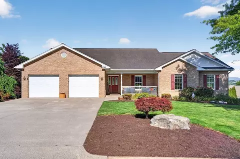 836 Wild Cherry Ln, Harrisonburg, VA 22801