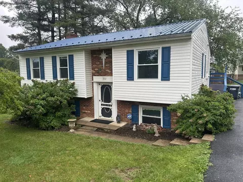 922 Taliaferro Dr, Harrisonburg, VA 22801