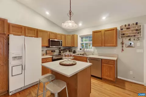 Kitchen - 4 Stigger Rd, Palmyra, VA 22963 photo 2 of 3