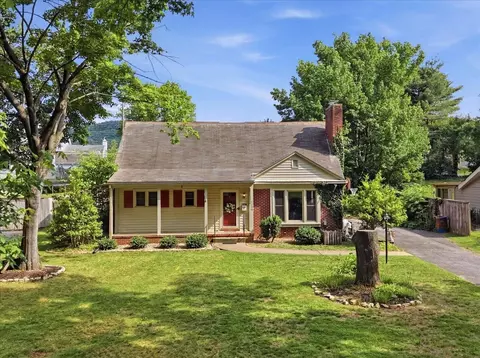 1030 Woodrow Ave, Waynesboro, VA 22980