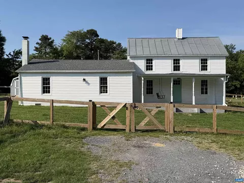 1983 Howardsville Tpke, Lyndhurst, VA 22952