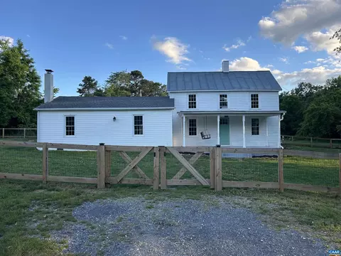 1983 Howardsville Tpke, Lyndhurst, VA 22952